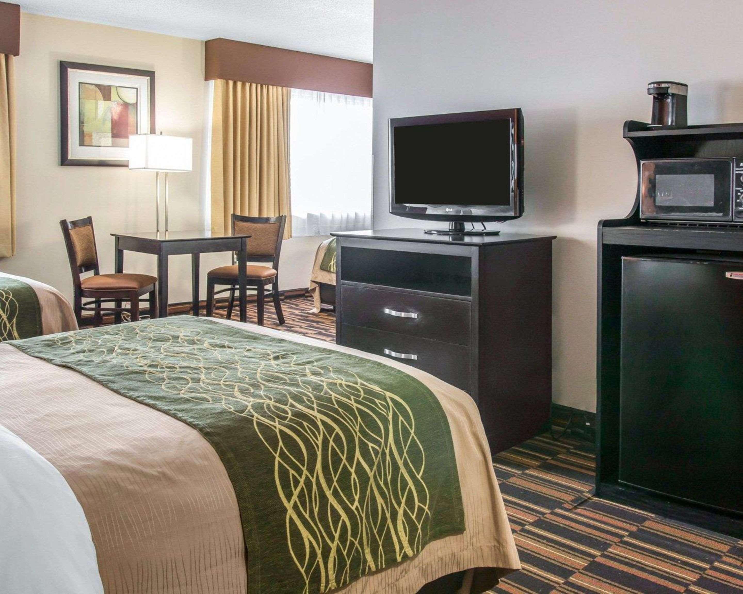 Hotel Comfort - Perrysburg Area 3*