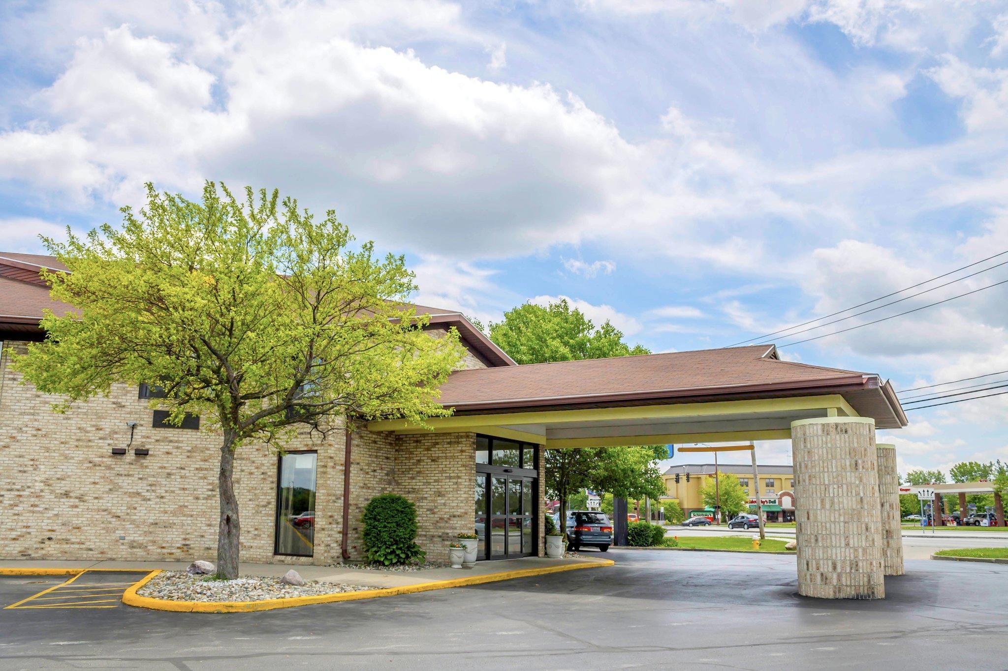 Comfort - Perrysburg Area Hotel Maumee