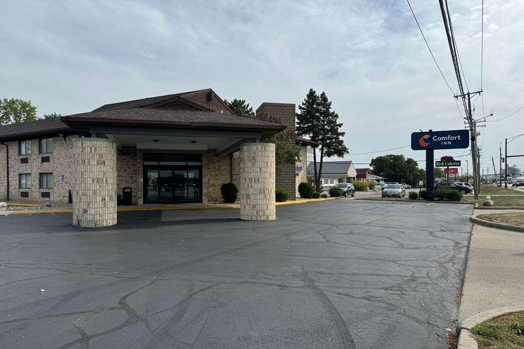 Comfort - Perrysburg Area Hotel Maumee